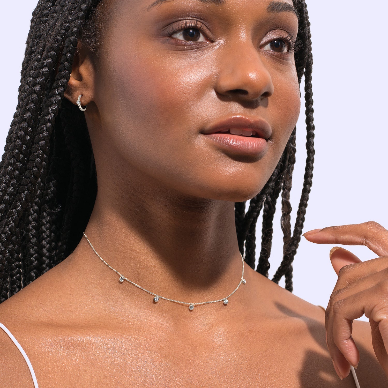Mini-Round Encompassing Stationed Necklace