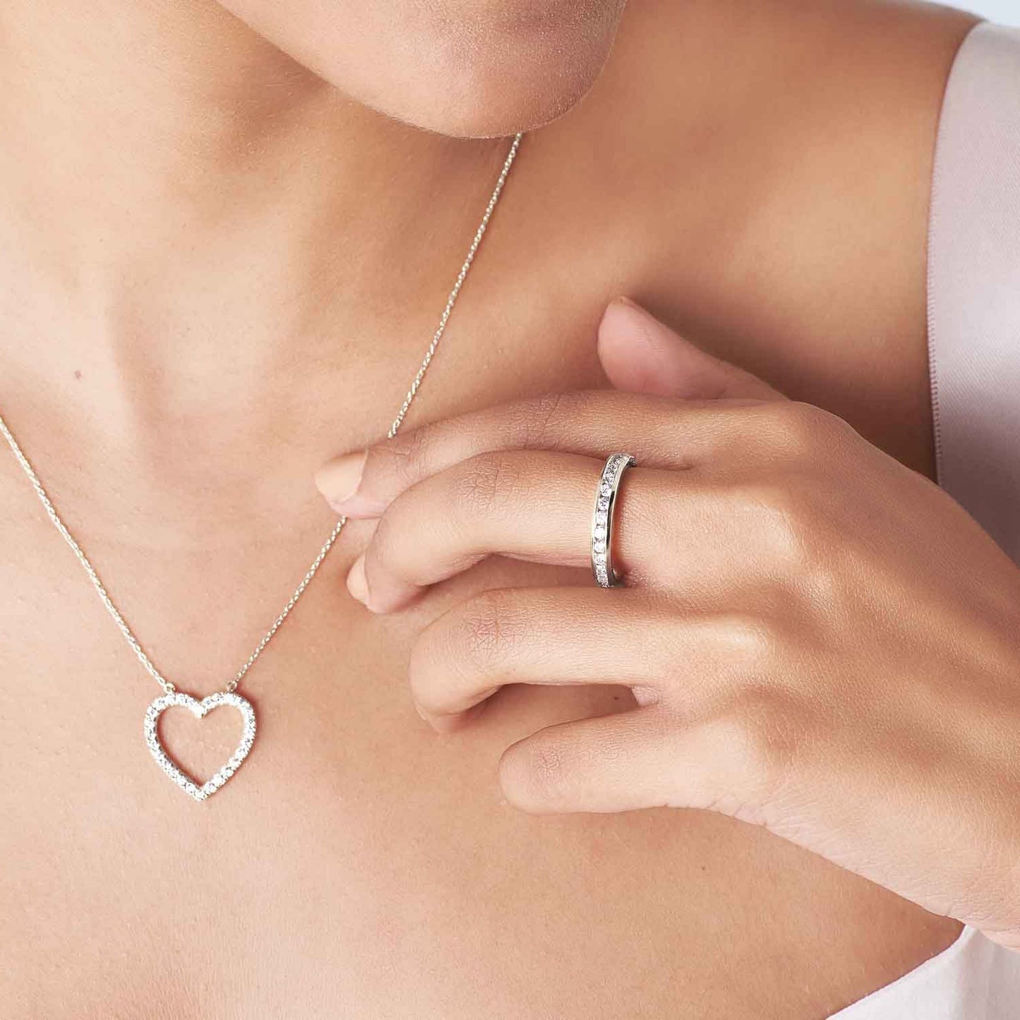 Trailing Diamonds Sheer Band