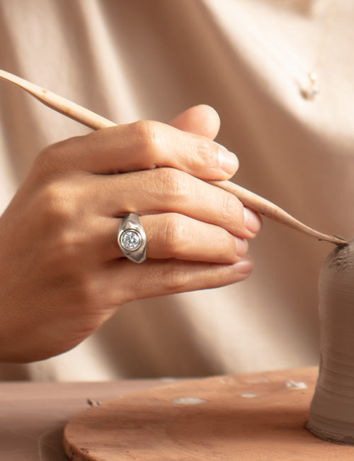 Atmos Round Diamond Ring white gold hover