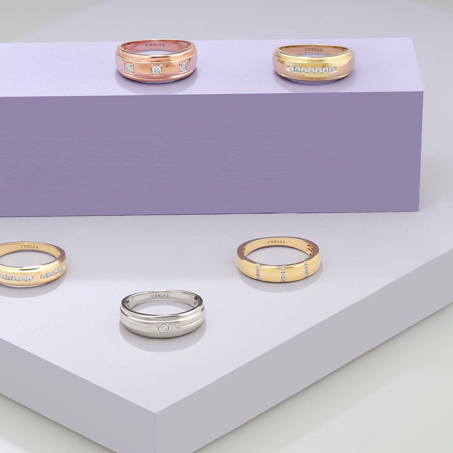 3-Stationed Round Diamond Band