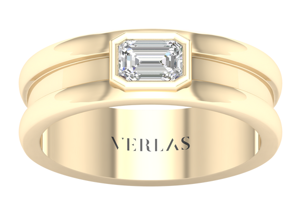 Emerald Encompassing Groove Band yellow gold