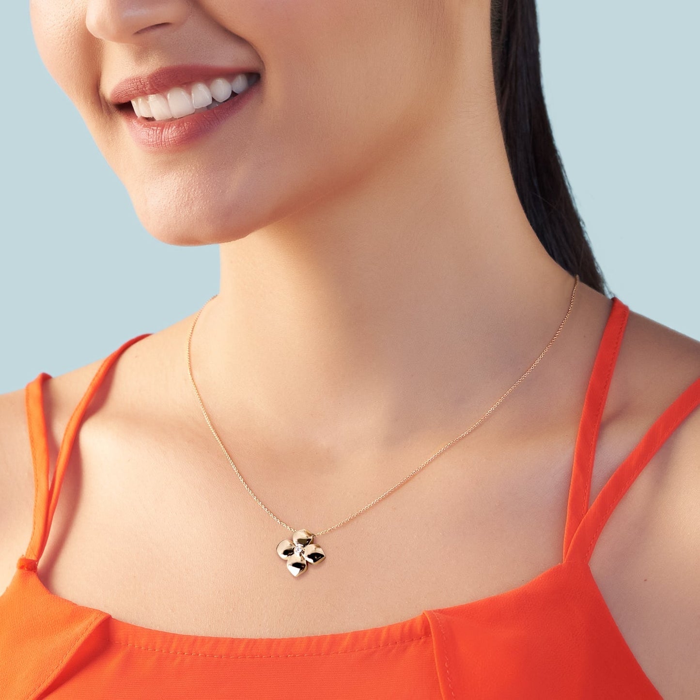 La Fleur Diamond Necklace_Product angle_PCP Hover Image