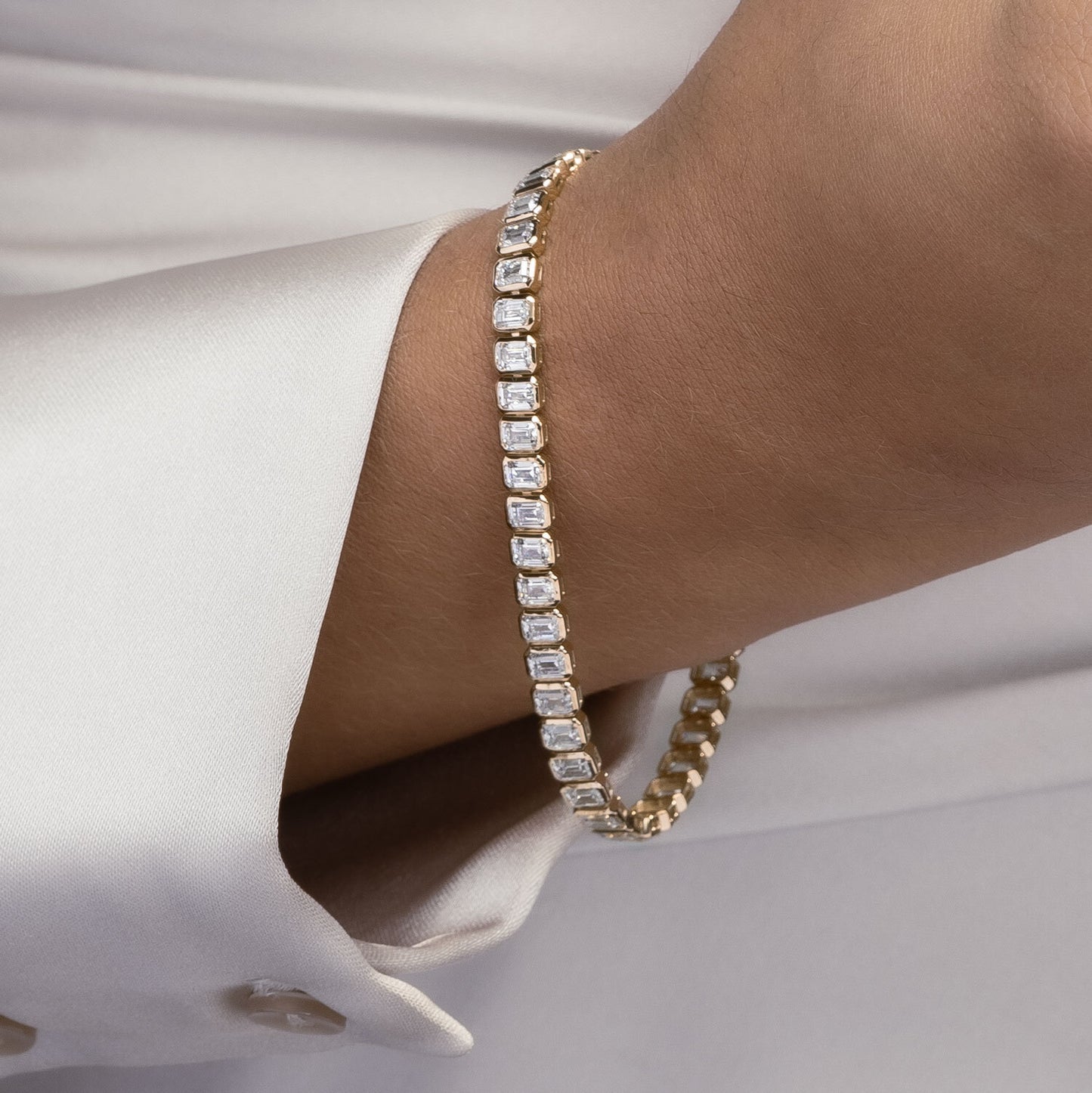 Bezel-set Emerald Diamond Tennis Bracelet