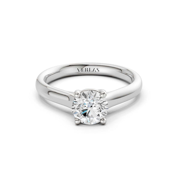 Timeless Round Ring