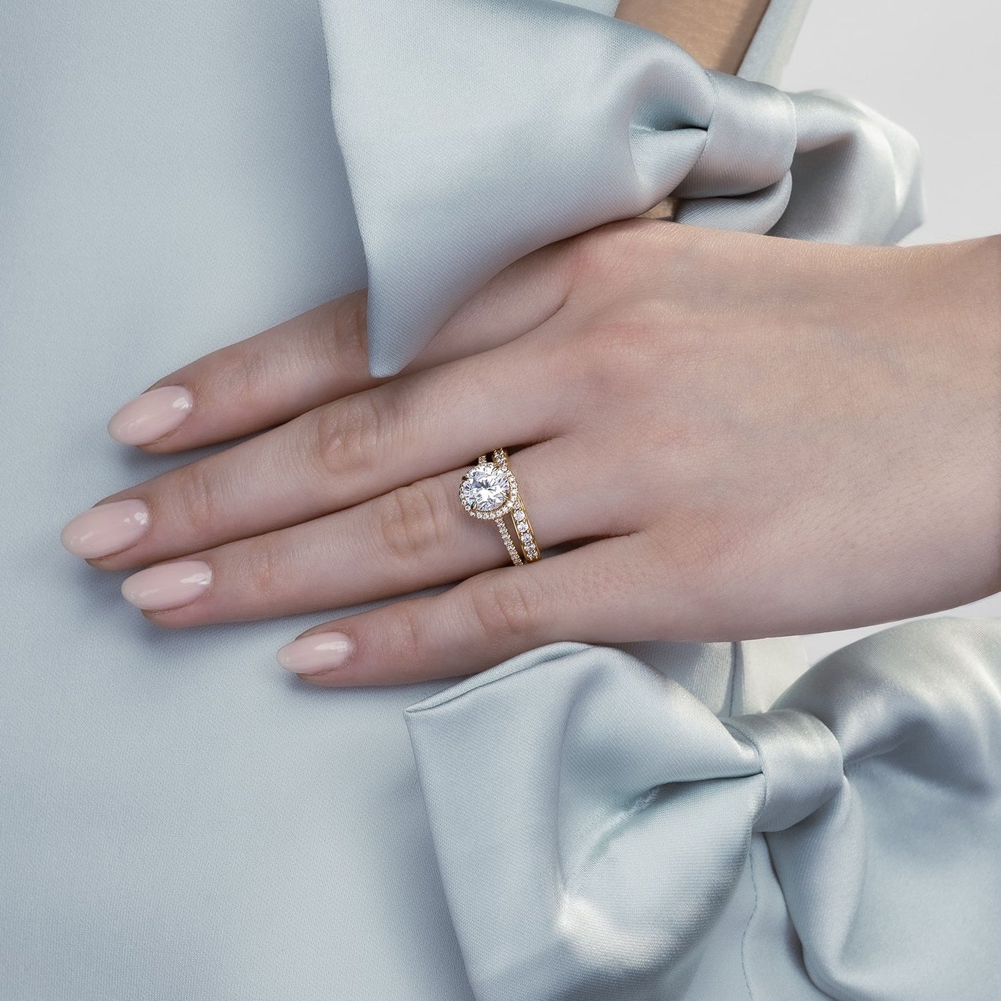 Round Signature Halo Ring