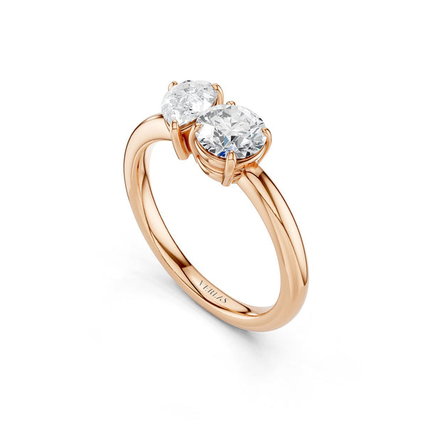 Pear-Round Diamond Toi et Moi Ring