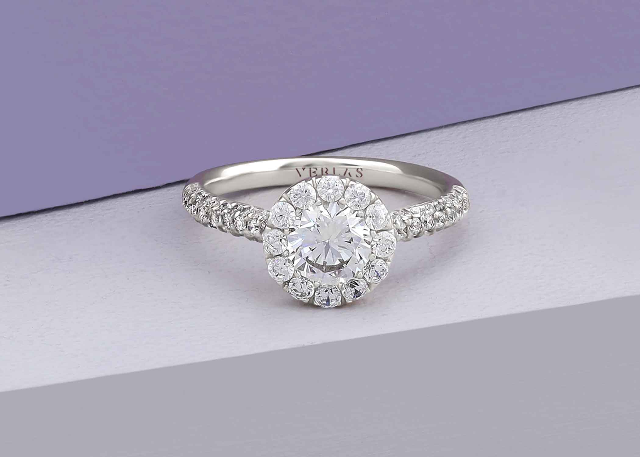 Embellished Iconic Round Halo Ring - Ring 